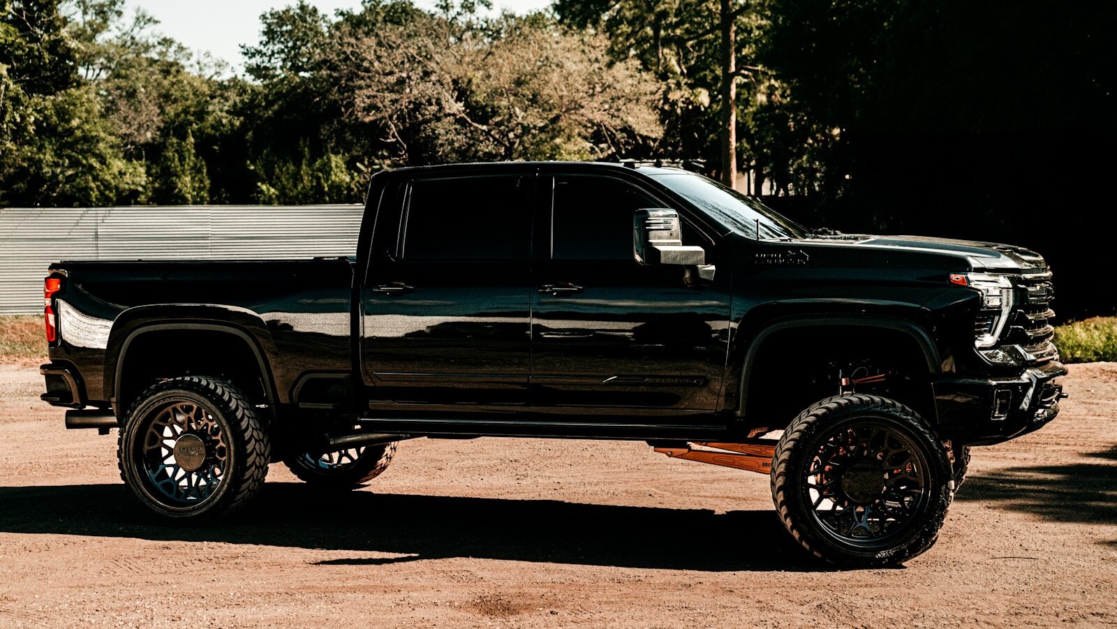 How Modifying Commercial Vehicles (Lift Kits, Trailers, Safety Tech) Impacts Insurance Premiums 